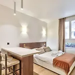 Sublime Refurbished Studio