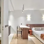 Sublime Refurbished Studio